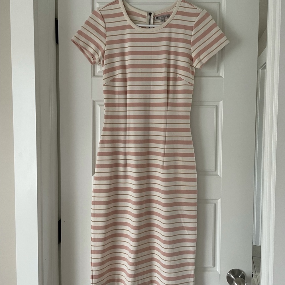 DE collection dress size s, like new